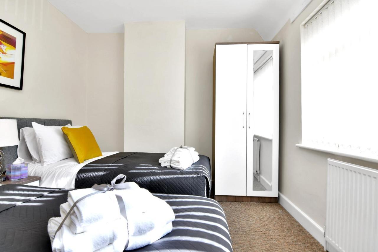 Xclusive Living Stay Near Airport & Nec, The Whitecroft Sheldon  Exterior foto