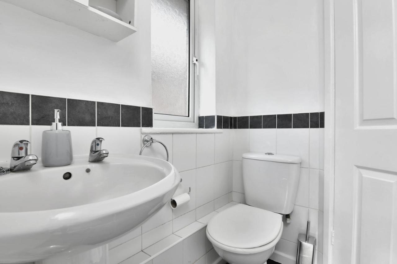 Xclusive Living Stay Near Airport & Nec, The Whitecroft Sheldon  Exterior foto