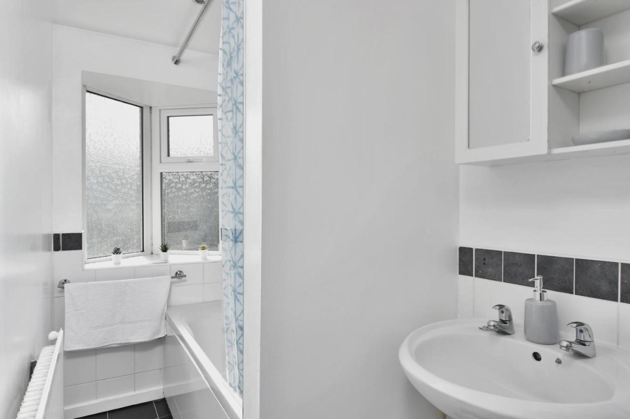 Xclusive Living Stay Near Airport & Nec, The Whitecroft Sheldon  Exterior foto