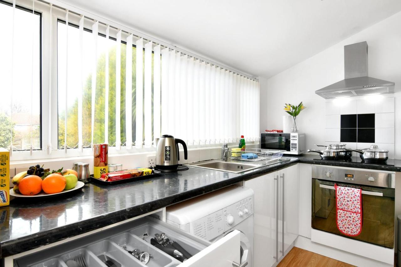 Xclusive Living Stay Near Airport & Nec, The Whitecroft Sheldon  Exterior foto